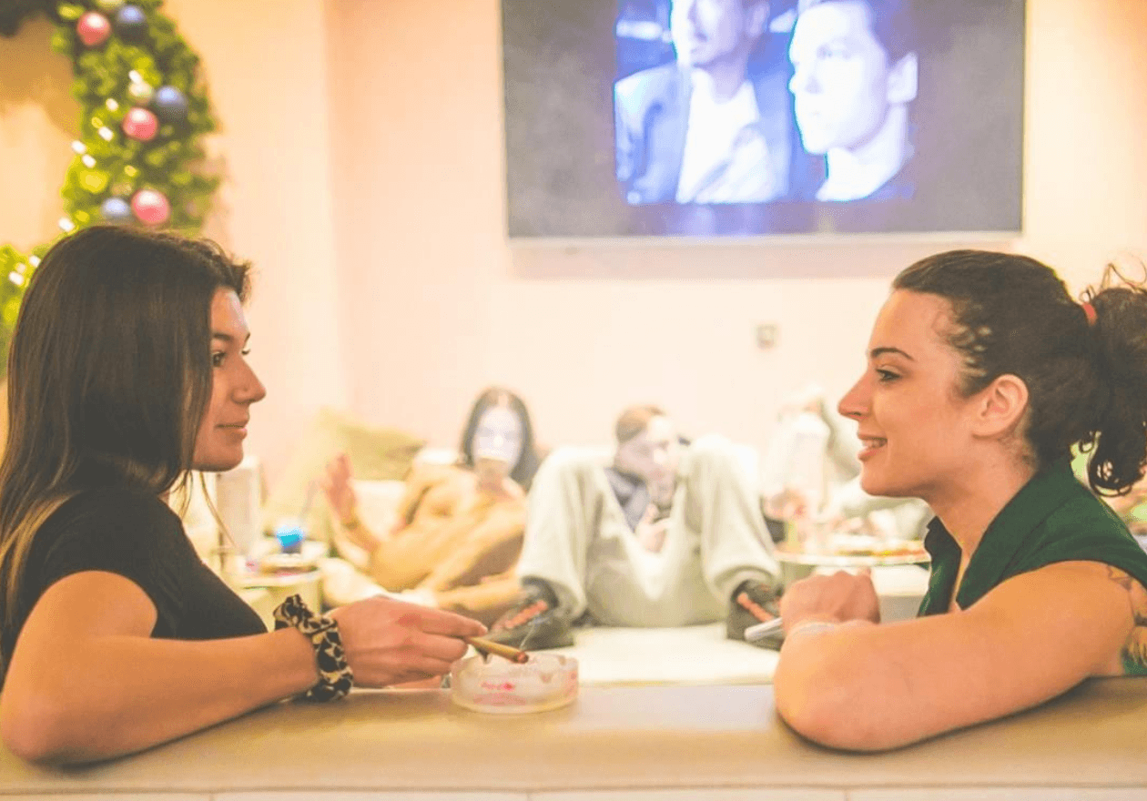 The inside of Prix d'Ami