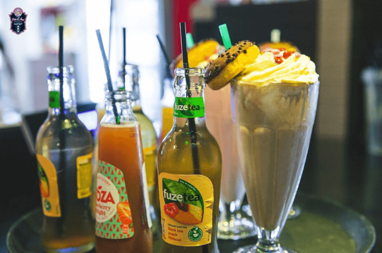 The inside of Prix d'Ami