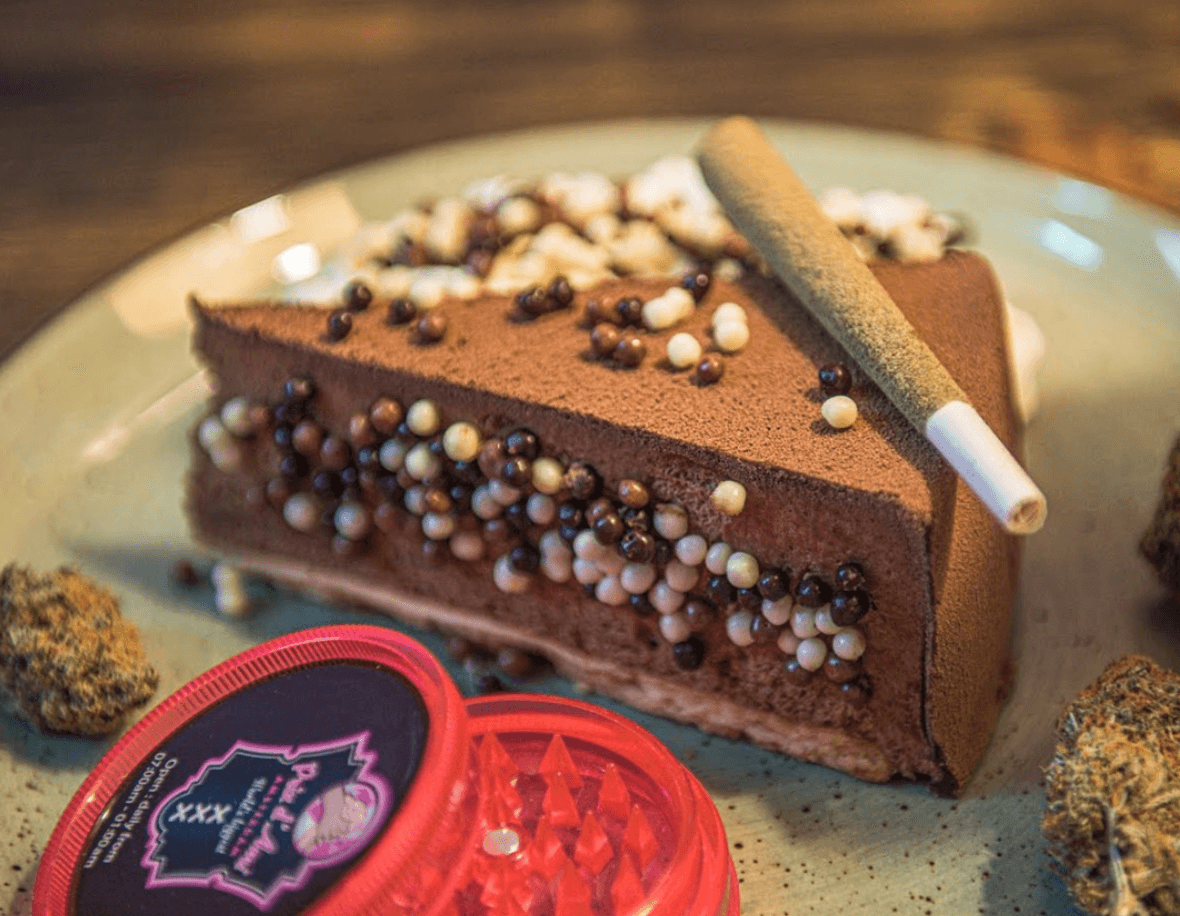 The inside of Prix d'Ami