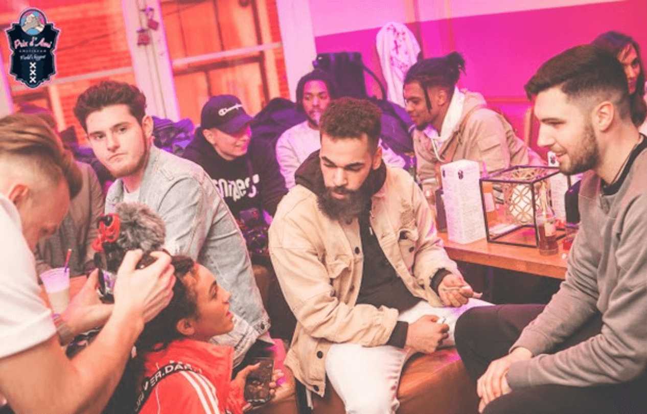 The inside of Prix d'Ami